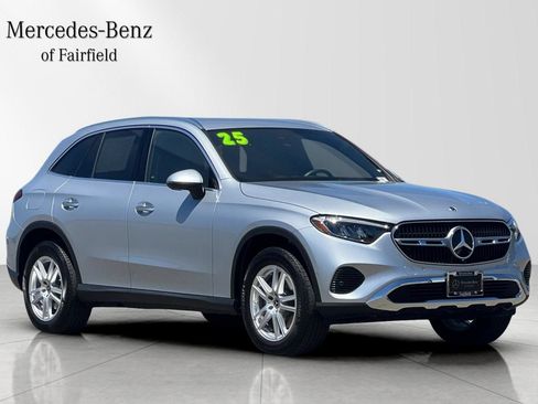 Used 2025 Mercedes-Benz GLC 300 image 9