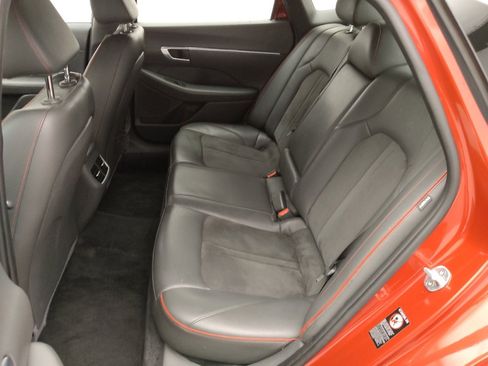 Used 2021 Hyundai Sonata SEL Plus w/ Tech Package image 18