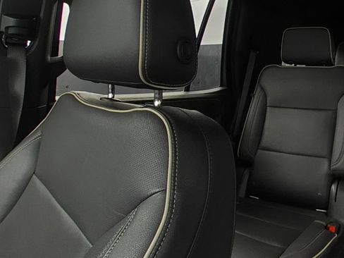 Used 2021 Chevrolet Tahoe Premier RWD image 9