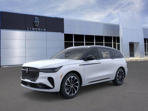 New 2026 Lincoln Nautilus Reserve image 1