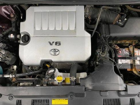 Used 2012 Toyota Highlander FWD w/ Tech Pkg image 9