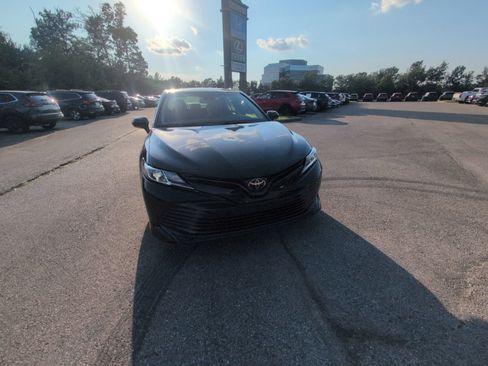 Used 2020 Toyota Camry LE w/ Convenience Package FWD image 14