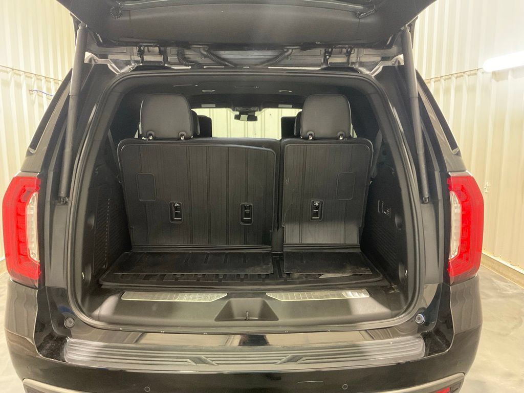 Used 2023 GMC Yukon AT4 w/ LPO, Floor Liner Package AWD/4WD image 30