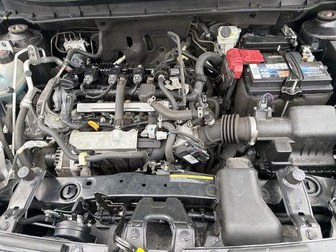 Used 2023 Nissan Kicks SR w/ SR Premium Package FWD image 26