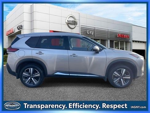 Certified 2023 Nissan Rogue Platinum w/ Platinum Premium Package image 5