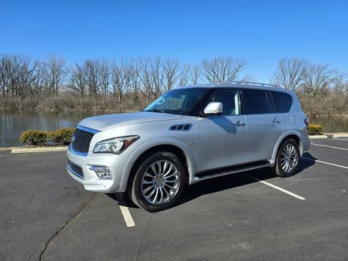 Used 2016 INFINITI QX80 Luxe w/ 22" Wheel Package image 10