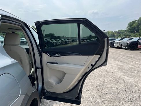 Used 2023 Buick Envision Preferred AWD/4WD image 31