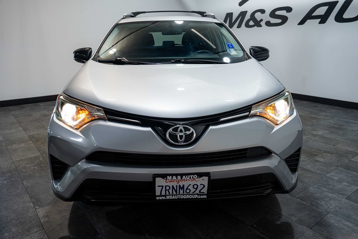 Used 2016 Toyota RAV4 LE FWD image 19