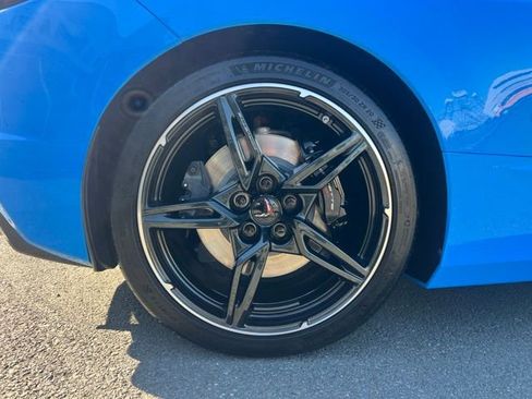 Used 2023 Chevrolet Corvette Stingray Premium Conv w/ Z51 Performance Package RWD image 6