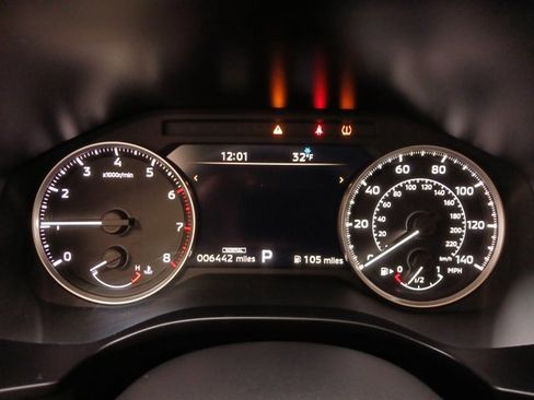 Used 2025 Mitsubishi Outlander SE image 18