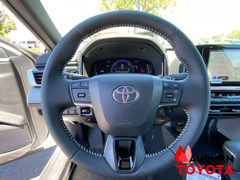 New 2026 Toyota Camry SE FWD image 32
