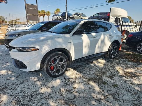 Used 2024 Alfa Romeo Tonale Veloce image 1