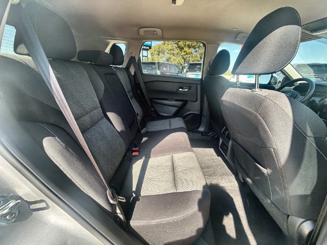 Used 2024 Nissan Rogue SV FWD image 26