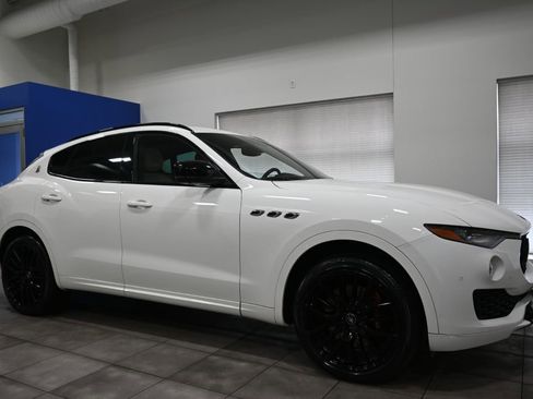 Used 2020 Maserati Levante S image 5