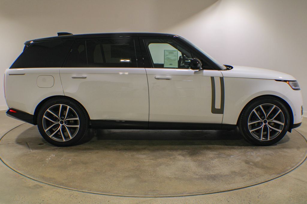 New 2026 Land Rover Range Rover Long Wheelbase SE AWD/4WD image 6