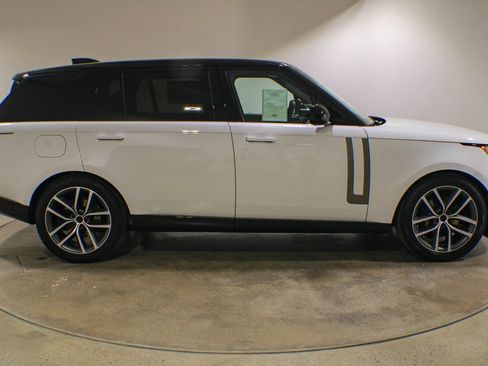 New 2026 Land Rover Range Rover Long Wheelbase SE AWD/4WD image 6