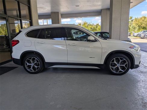 Used 2017 BMW X1 xDrive28i image 3