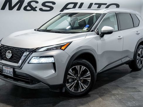 Used 2021 Nissan Rogue SV w/ Premium Package AWD/4WD image 2