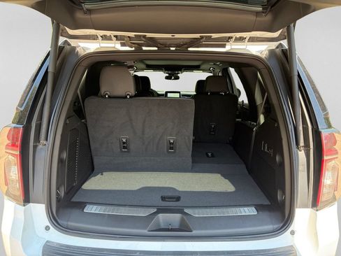Used 2023 Chevrolet Tahoe RST w/ Luxury Package AWD/4WD image 28