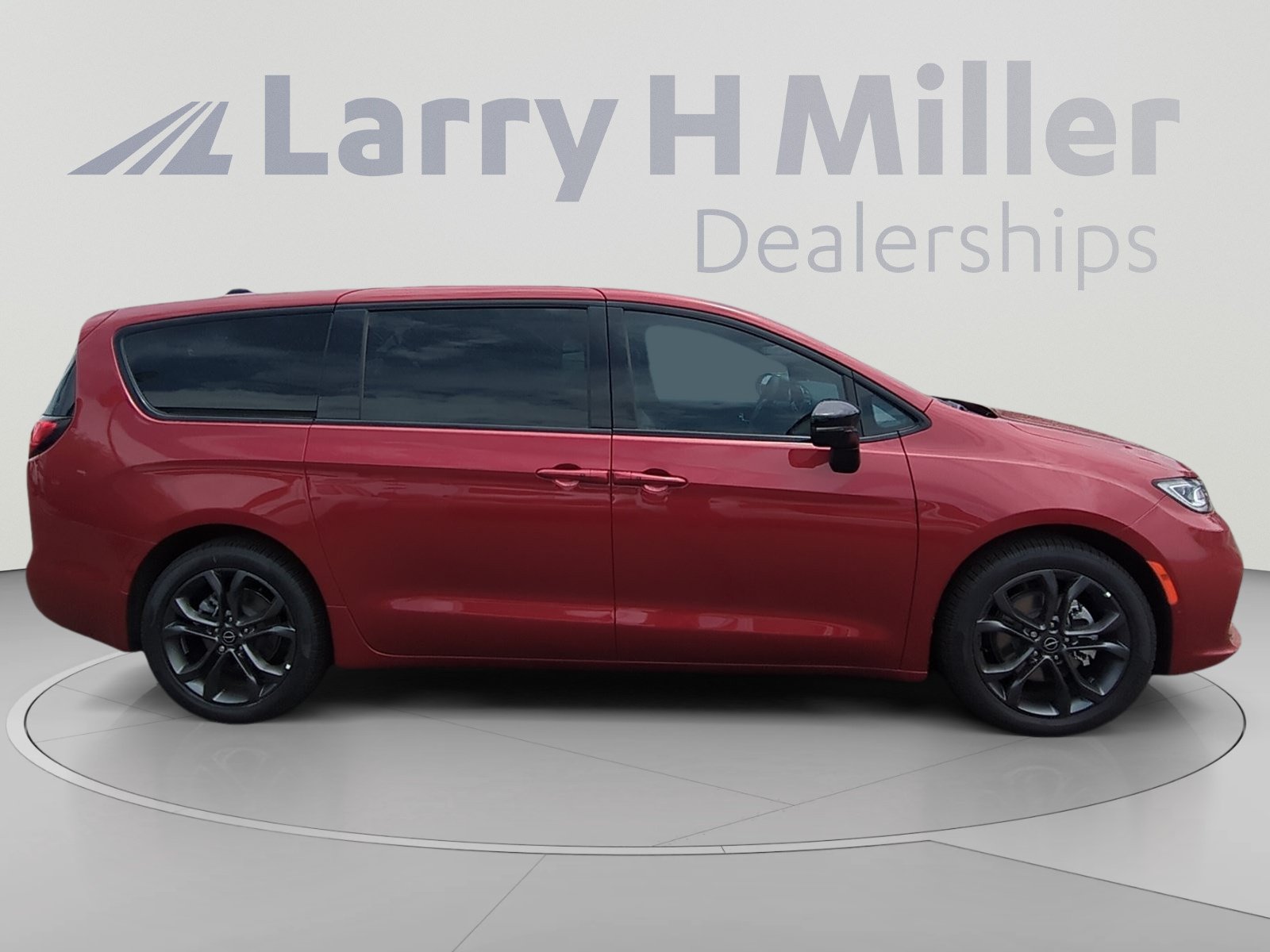 New 2026 Chrysler Pacifica Select FWD image 6