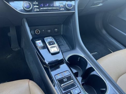 Used 2023 Hyundai Sonata Limited w/ Preferred Accessory Package FWD image 27