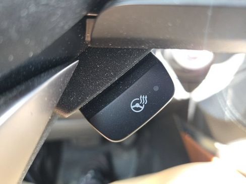 Used 2023 Subaru Forester Touring AWD/4WD image 7