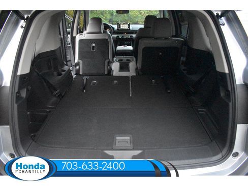 New 2025 Honda Pilot Touring image 18