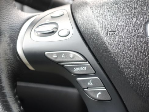 Used 2014 Nissan Pathfinder Platinum AWD/4WD image 16