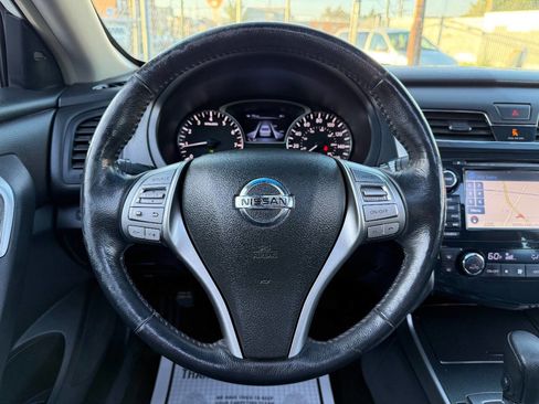 Used 2013 Nissan Altima 2.5 SL w/ Technology Pkg image 14