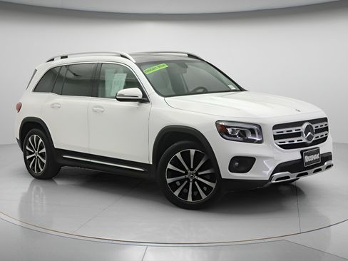 Used 2023 Mercedes-Benz GLB 250 4MATIC image 31
