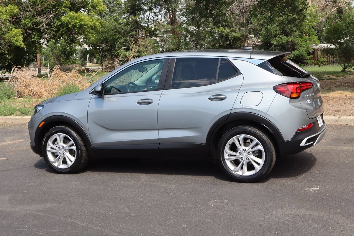Used 2023 Buick Encore GX Preferred w/ Cold Weather Comfort Package FWD image 8