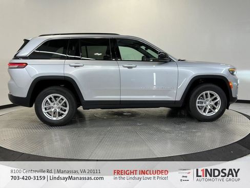 New 2025 Jeep Grand Cherokee Laredo w/ Luxury Tech Group I image 3