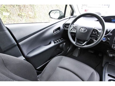 Used 2020 Toyota Prius image 7