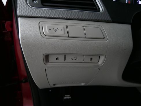 Used 2015 Hyundai Sonata SE image 26