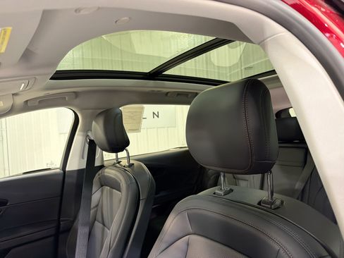 New 2026 Lincoln Nautilus Premier image 24