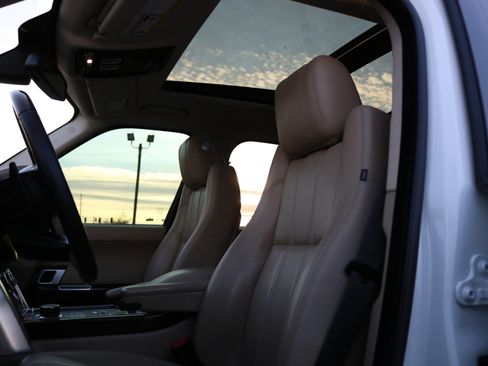 Used 2016 Land Rover Range Rover Supercharged image 21