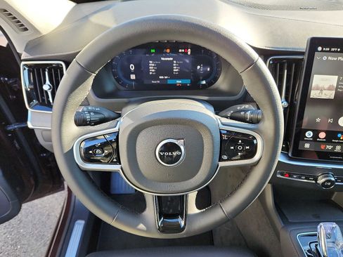 Used 2025 Volvo XC90 B6 Ultra w/ Protection Package Premier image 19