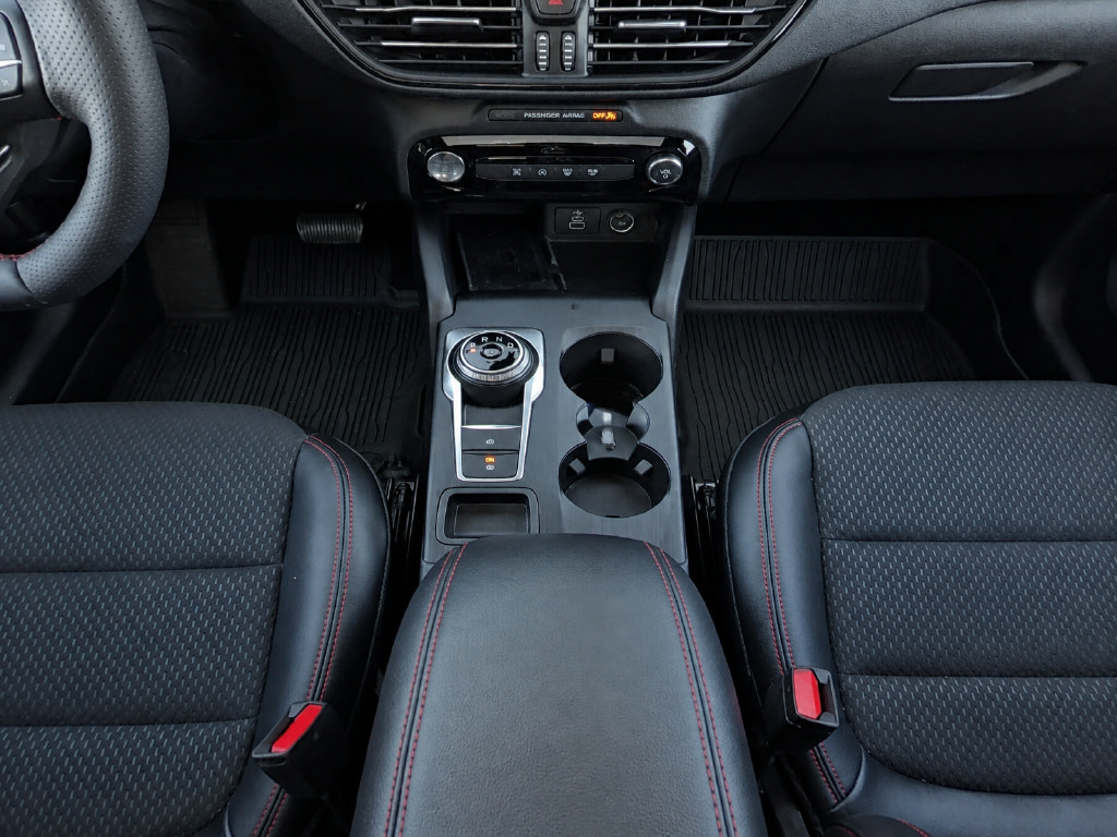 Used 2025 Ford Escape ST-Line Elite AWD/4WD image 12