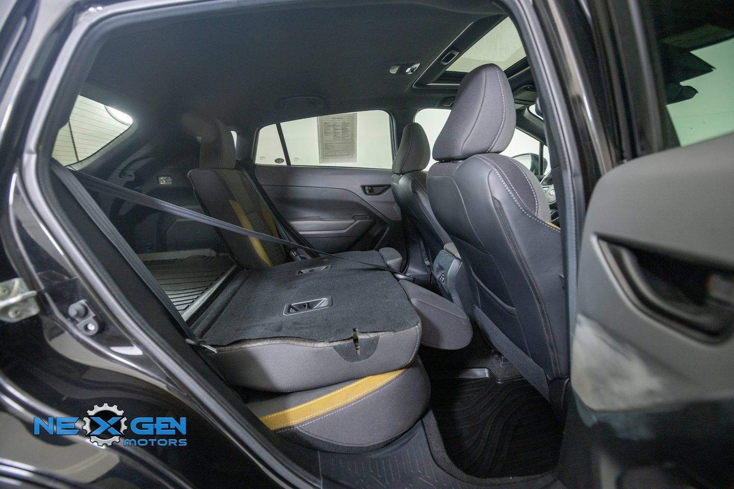 Used 2024 Subaru Crosstrek 2.5i Sport AWD/4WD image 35