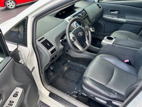 Used 2012 Toyota Prius V Two image 25