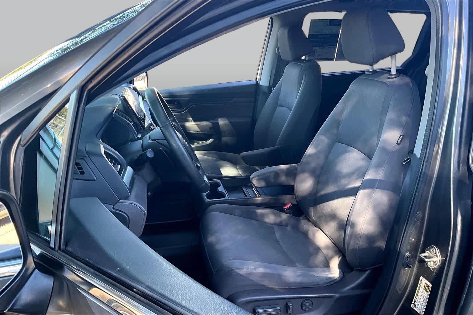 Used 2018 Honda Odyssey EX image 8