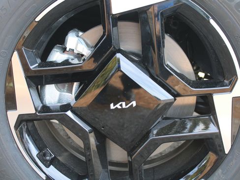 New 2026 Kia Sportage AWD Hybrid image 18