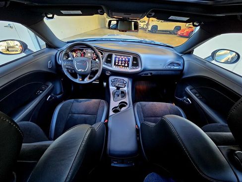 Used 2023 Dodge Challenger R/T w/ Plus Package image 33