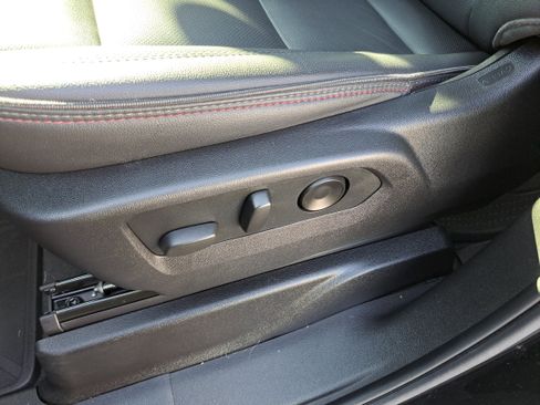 Used 2022 Chevrolet Tahoe RST w/ Sport Performance Package image 14