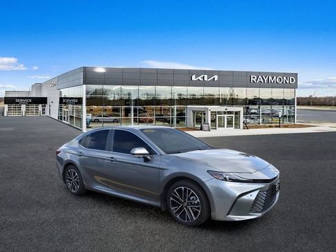 Used 2026 Toyota Camry XLE w/ Premium Plus Package AWD/4WD image 1