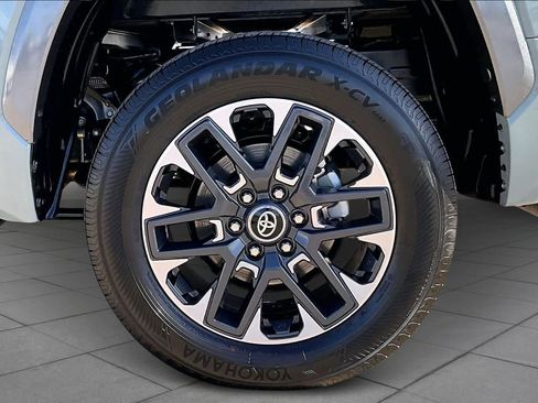 Used 2025 Toyota Tundra Limited image 10