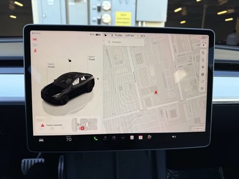 Used 2022 Tesla Model Y Performance image 11