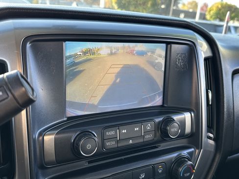 Used 2018 Chevrolet Silverado 2500 LT image 22