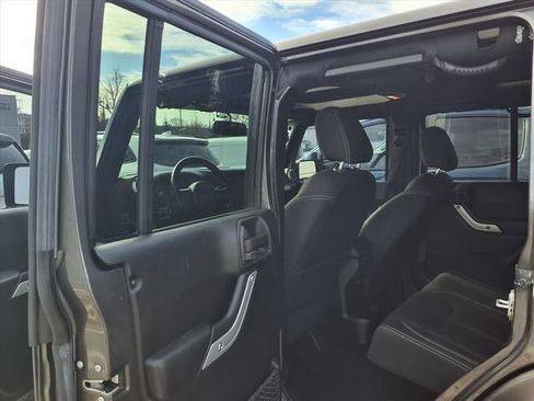 Certified 2017 Jeep Wrangler Unlimited Sahara w/ Connectivity Group image 24