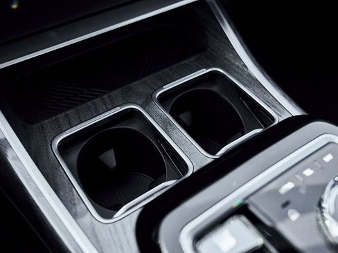 Used 2024 BMW 760i xDrive image 72